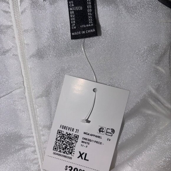 White Strapless Feather Ruffle Jumpsuit XL | NWT Party / Event Wear Wedding - Picture 8 of 8